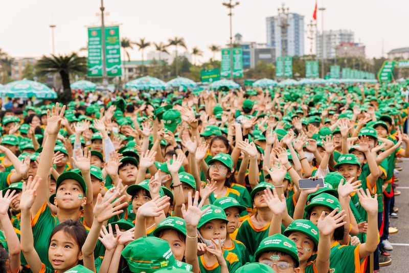 ngay-hoi-di-bo-milo-2023-thu-hut-su-tham-gia-cua-7500-em-hoc-sinh-va-phu-huynh-tren-dia-ban-tinh-nghe-an-1679214536.jpg