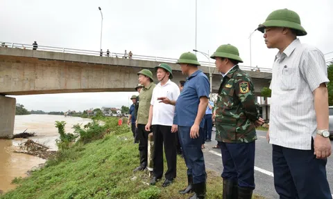 Phó Thủ tướng Hồ Đức Phớc thị sát, chỉ đạo công tác phòng chống bão lụt tại Thái Nguyên